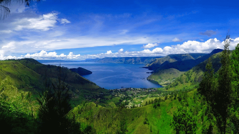 Paket Wisata ke Danau Toba untuk Turis Singapura