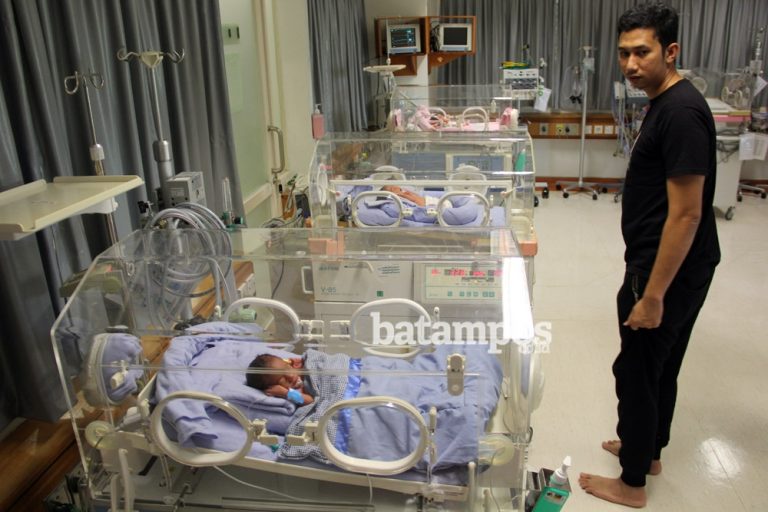 Enam Tahun Menanti Rencana Tuhan untuk Dapat Keturunan, saat Doa Dikabulkan Dikarunia Kembar Tiga