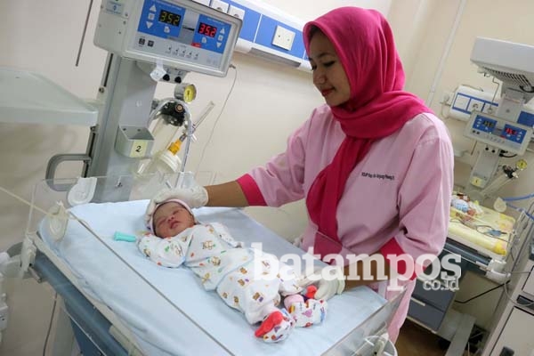 Bayi Baru Lahir Ditemukan di Depan Rumah Nuraini