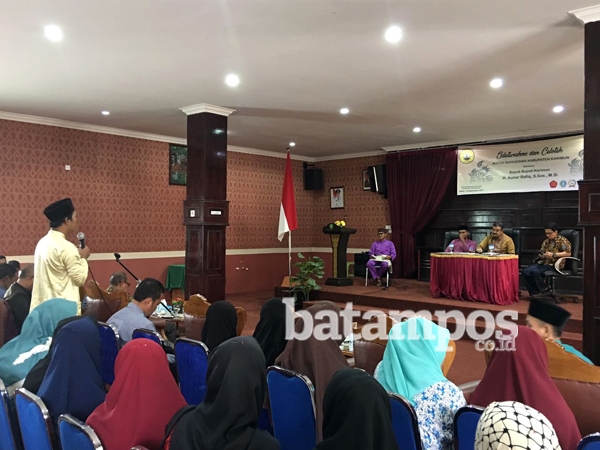 Mahasiswa Curhat Beasiswa dan Asrama