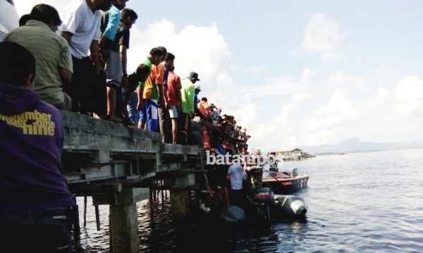Sepasang Remaja Tewas Diseret Gelombang