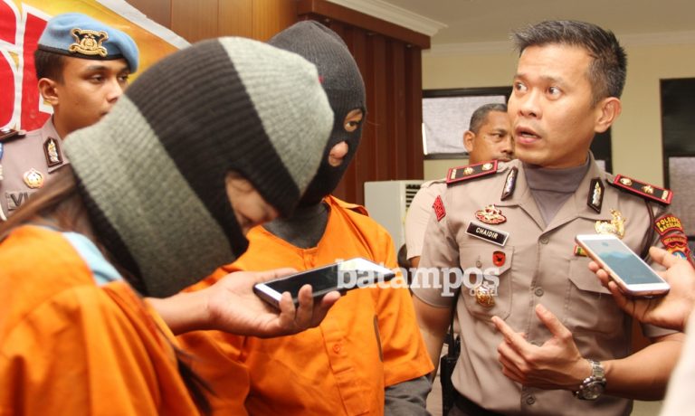 Huang alias Ahui dan Agustin alias Ani Ditangkap Polisi