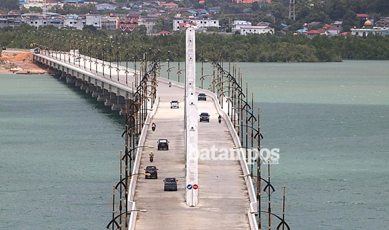 Proyek Gerbang Jembatan Gagal Lelang