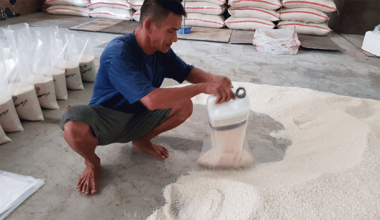 Polisi Tanjungpinang Gerebek Gudang Beras Oplosan