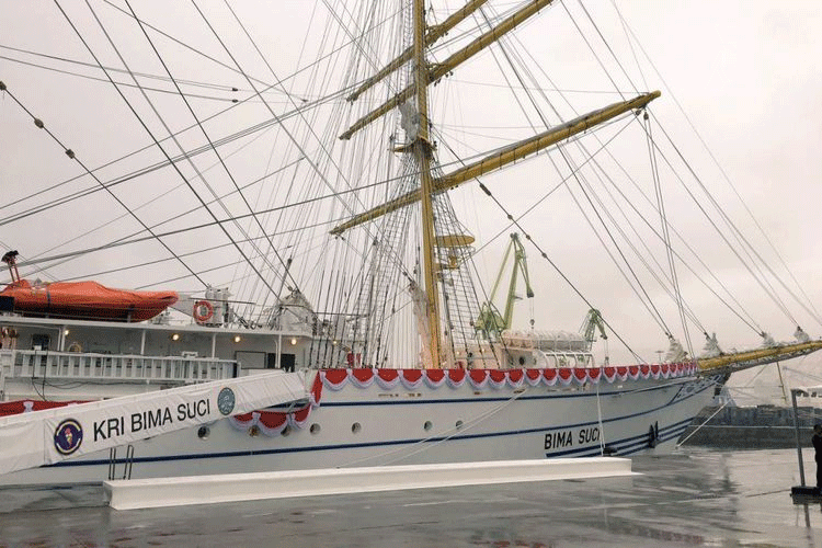KRI Bima Suci Meriahkan Sail Sabang 2017