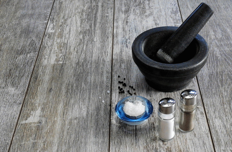 Harga Garam per Kilo Rp 15 Ribu, Mama-mama Bingung