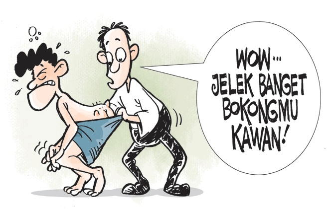 Beratnya Cari Duit, Rela Duduk di Sarang Lebah dalam Kondisi Tanpa Celana