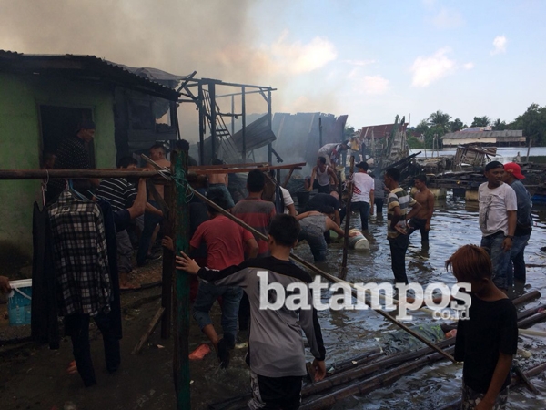 Kebakaran Gudang dan Tambak Kepiting