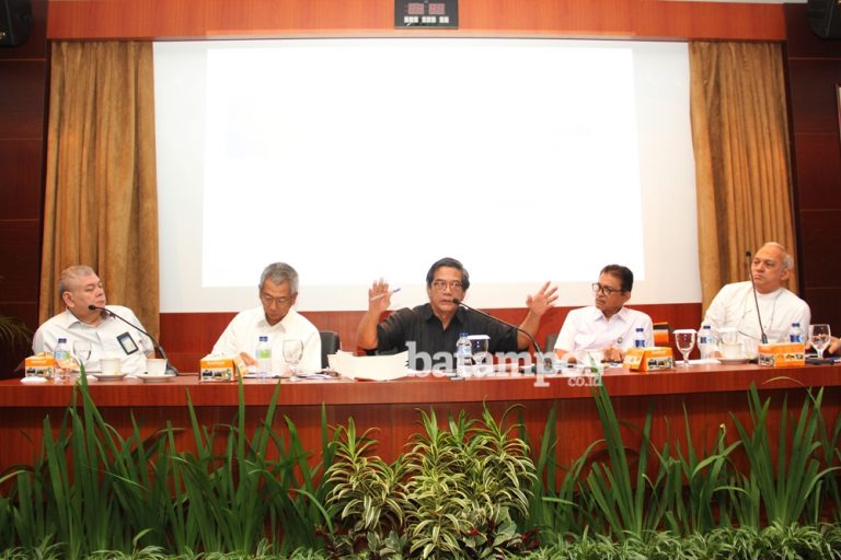 Pak Presiden @jokowi Ada Mafia Lahan di Batam