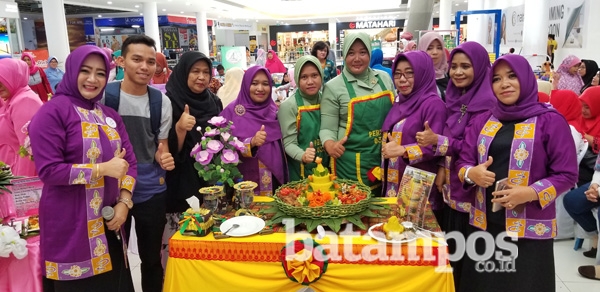 Persit Korem Juara Lomba Tumpeng Hias