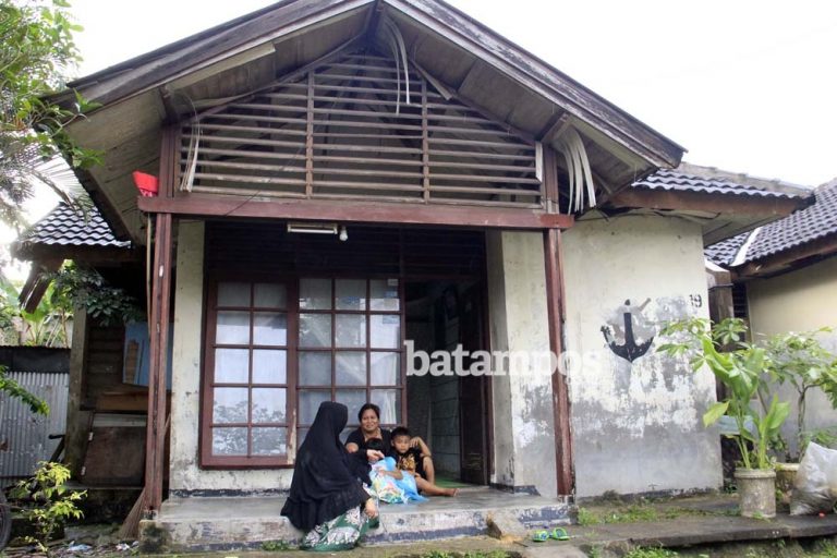 Gara-gara Pohon Pisang, Rumah Sri Digeruduk Massa