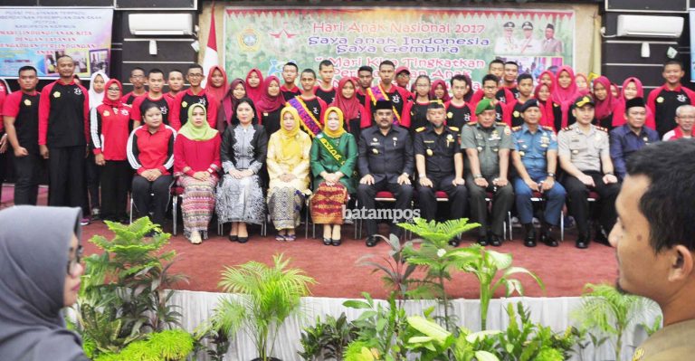 Bupati Lantik Forum Anak Kabupaten