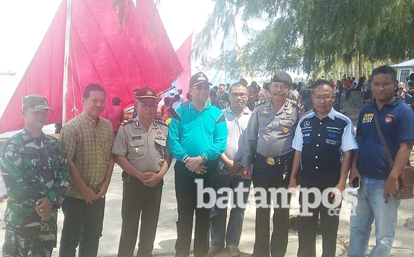 Ada Pawai Pembangunan dan Makan Lakse