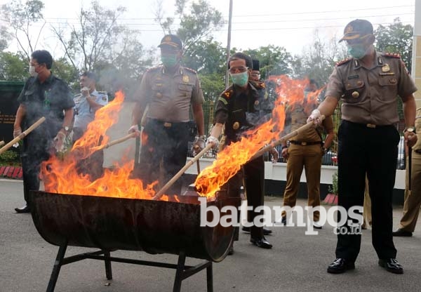 1.402 Gram Narkotika Dimusnahkan