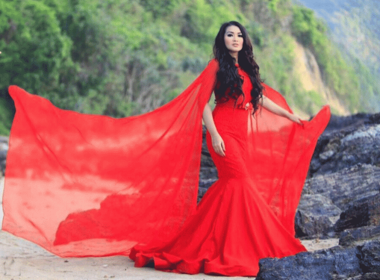 Fitri Carlina Meriahkan Rakernas II ASITA di Surabaya