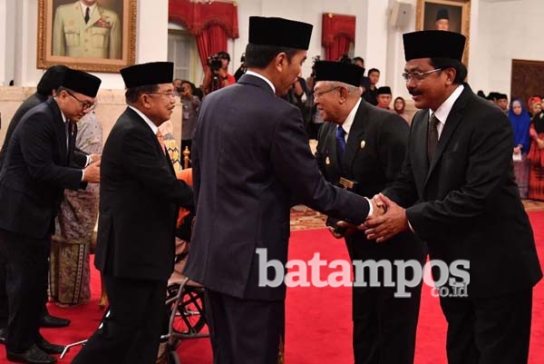 Sultan Mahmud Pahlawan Gerilya Laut