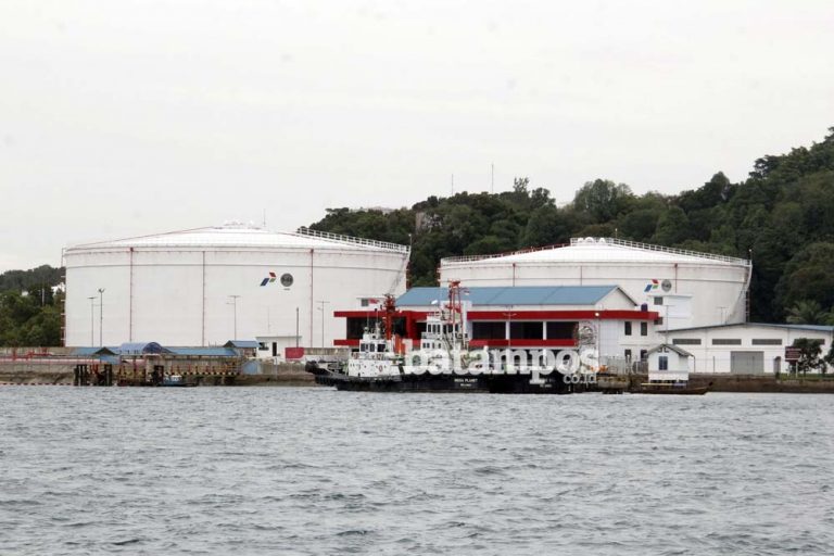 Natuna Tagih Janji Kapal Angkut BBM Satu Harga