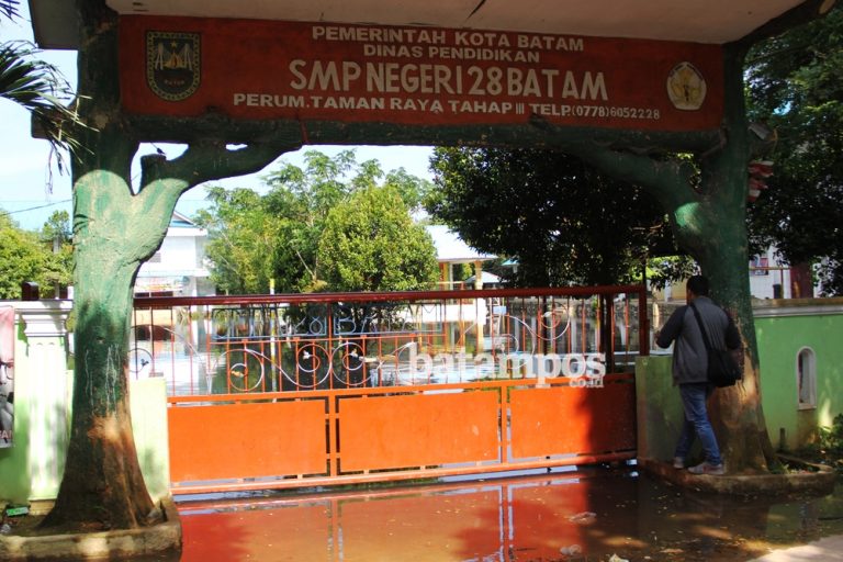 Dinas Pendidikan Anggarkan Dana untuk Atasi banjir di SMPN 28 Batam