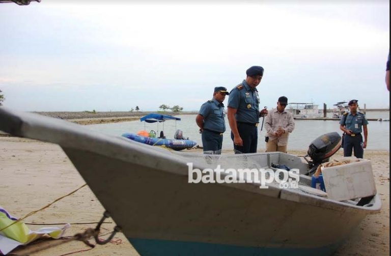 Kapal TNI AL Tabrak Speedboat Penyelundup Sabu di Perairan Batam