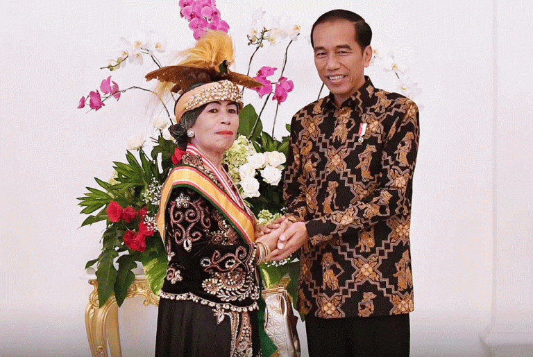 Mengenal Rustuty Rumagesan, Satu-satunya Perempuan yang Bertakhta di Papua