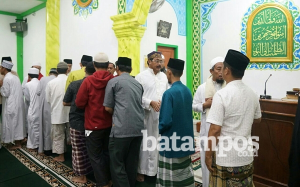 Mari Muliakan Subuh dengan Salat Berjamaah