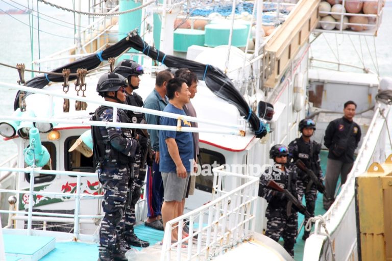 Pak Presiden @jokowi, TNI AL berhasil Sergap Kapal Pembawa Narkoba 1 Ton