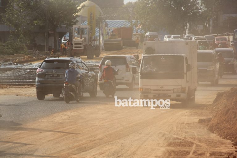 Warga Keluhkan Debu Proyek