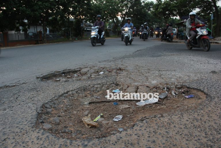 Batam Darurat Jalan Berlubang