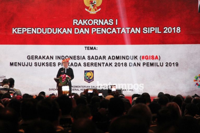 Mendagri: Tak Mungkin Blanko KTP Kosong