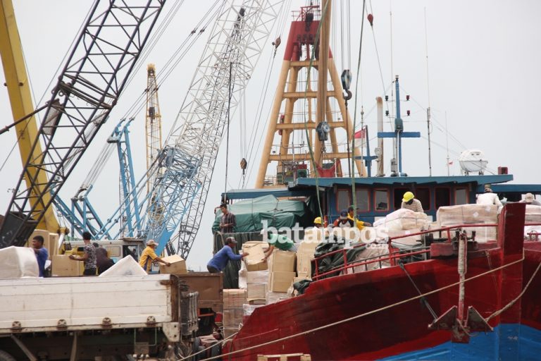 BPS Mencatat Ekspor Kepri Merosot