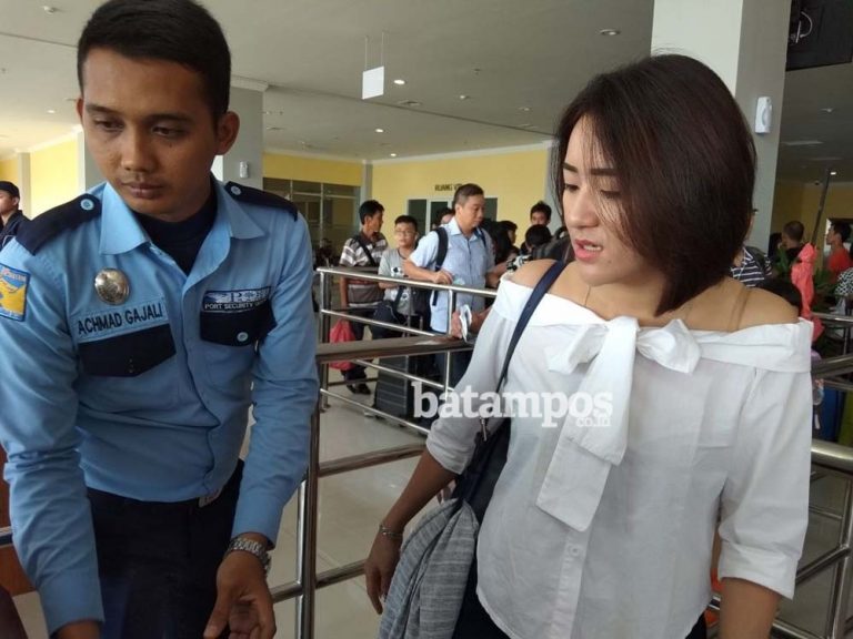 Batam Ditinggalkan 10 Ribu Warganya