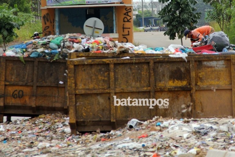 Banyak Rusak, DLH Beli 20 Bin Kontainer