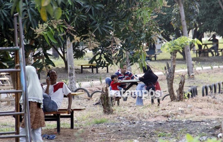 Ruli Hambat Pembangunan Taman