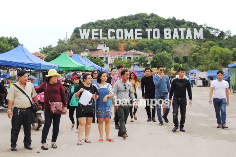 Sarinah Buka Bisnis Pakaian Di Welcome To Batam