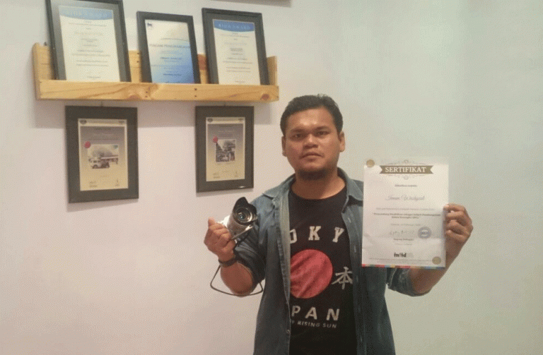 Fotografer Batam Pos, Iman Wachyudi Menangi Lomba Foto Infid, International NGO Forum on Indonesian Development