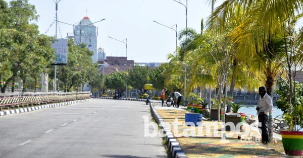 Trotoar Coastal Area Dicat Khas Melayu