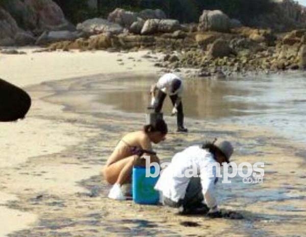 Limbah Minyak Cemari Pantai Lagoi