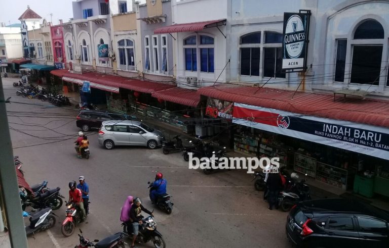 Pusat Perbelanjaan Kembali Beroperasi