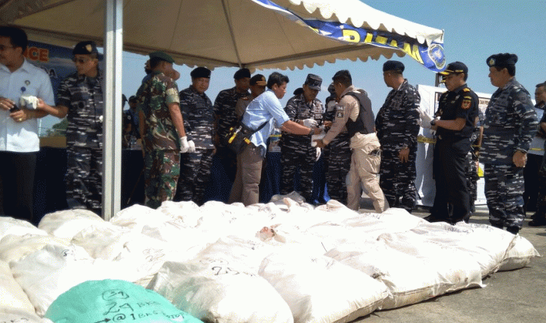 1 Ton Narkoba Tangkapan TNI AL Itu Dibungkus dalam 41 Karung Beras