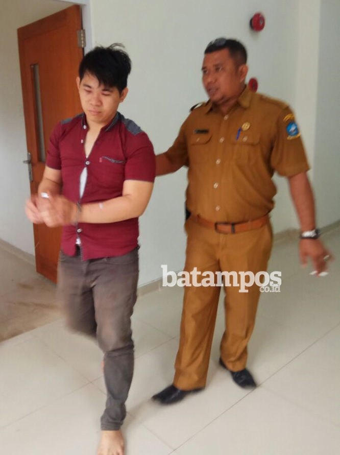 Trauma, Keluarga Minta Dijauhkan dari A Kun