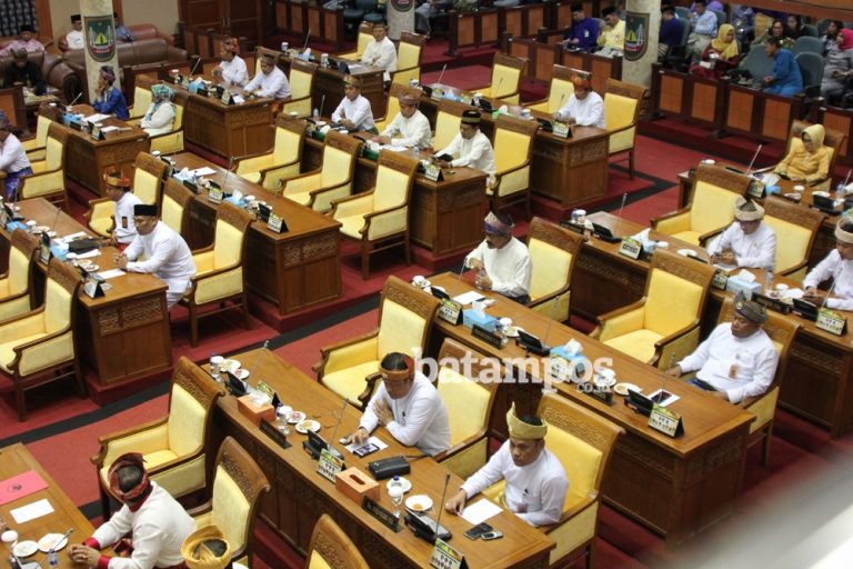 Anggota Dewan Loncat Partai Didesak Mundur
