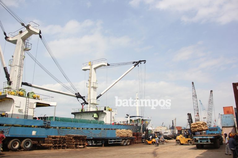 Menkeu Pangkas Prosedur dan Izin Ekspor