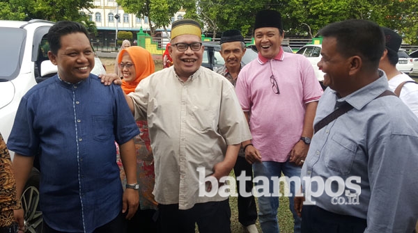 Masyarakat Natuna Menunggu Kedatangan Daeng Rusnadi