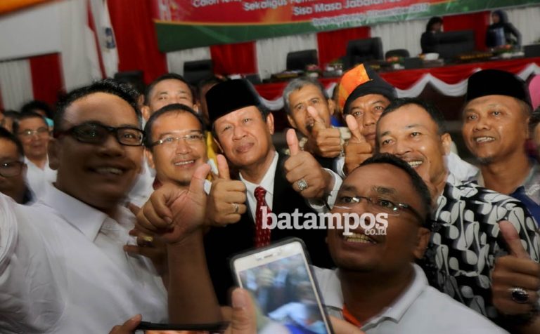 Hari Ini, Jokowi Lantik Isdianto