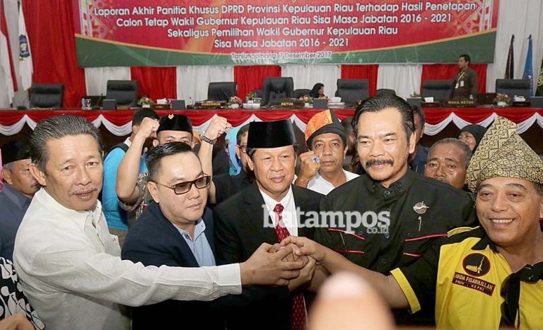 Gubernur Sosialisasikan Wagub Baru