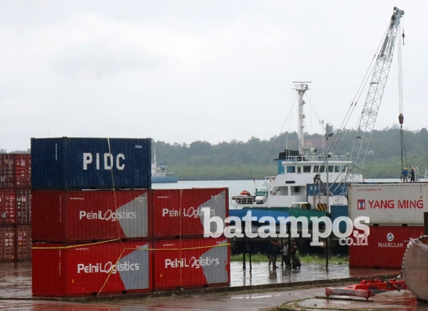 Diduga Barang Selundupan, Lima Kontainer Disegel Polisi