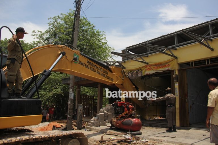 Pembersihan Bangunan Bengkong