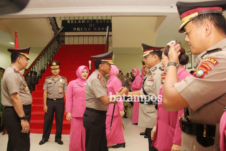 Serahterima Jabatan 10 Pejabat Utama Polda Kepri
