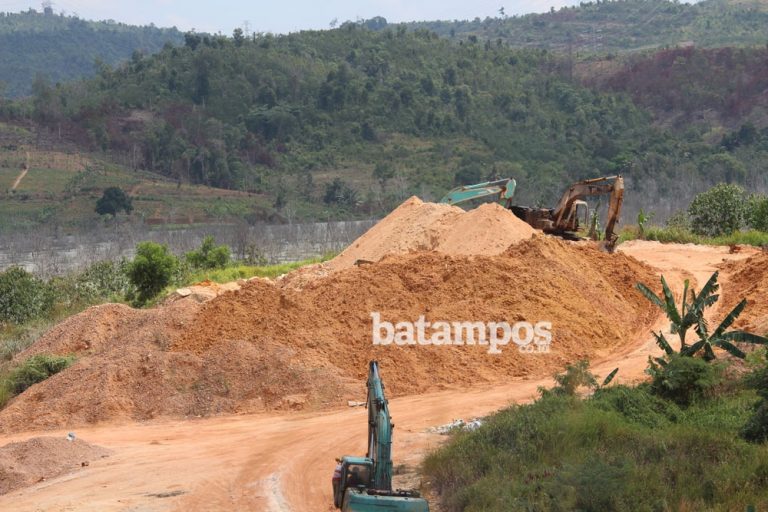 Tambang Pasir Rusak Dam Tembesi