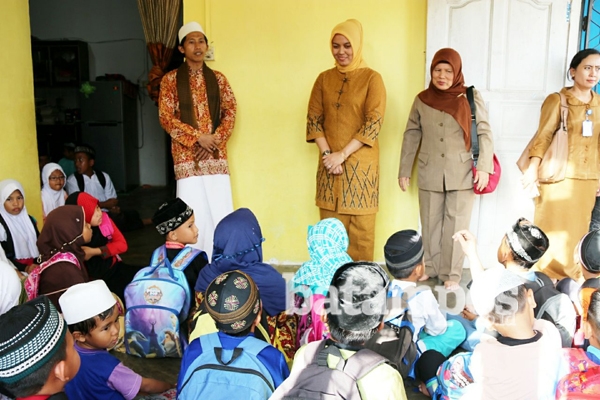 Cetak Generasi Cerdas dan Qurani